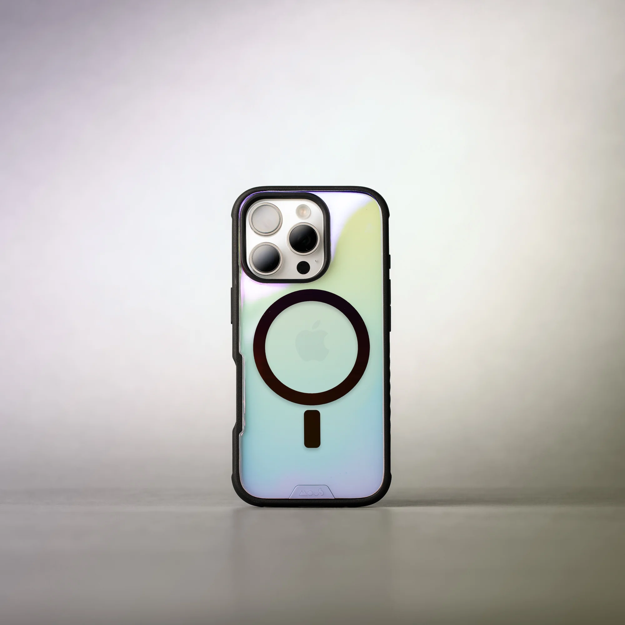 Protective Clear Iridescent Phone Case - Clarity MagSafe - Image 29